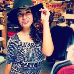 Meet your Posher, Celeste